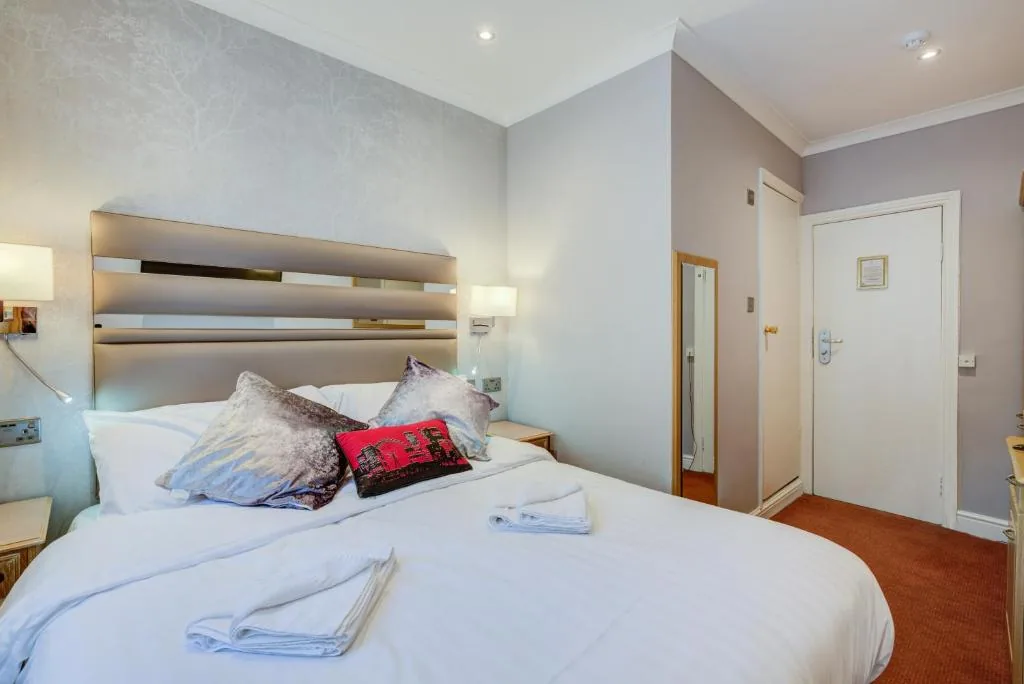Double Room — Admiral Hotel at Park Avenue